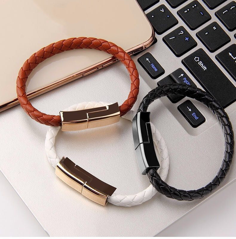 Brazalete Cargador 2 en 1: Cable de Carga Rápida y Datos Tipo C, Lightning y Micro USB | Pulsera Elegante de Piel para iPhone y Android